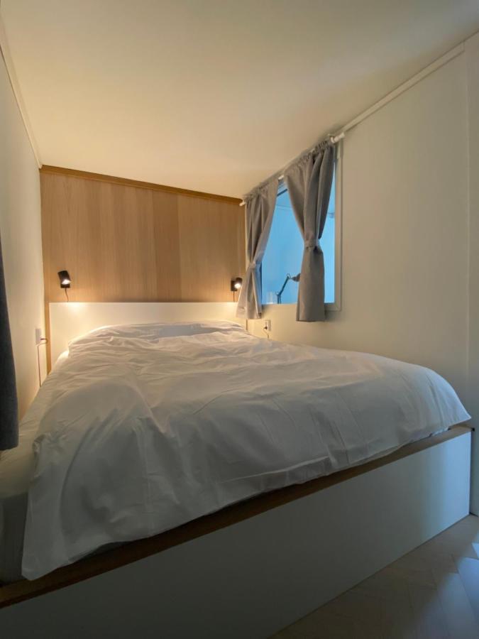 Entire Renovated Apartment From 1780 With Kitchen, Bath, Bedroom, And Living Room In Skuteviken Bergen Exterior foto